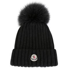 Cute Beanies, Moncler Women, Winter Capsule Wardrobe, Alex Perry, Moncler Jacket, Women Fashion Edgy, Skiing Outfit, Stockholm Fashion