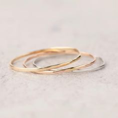 Gold Streaks Midi Ring 0.75mm – Envero Jewelry Velvet Ring Box, Midi Ring, Textured Ring, Everyday Rings, Midi Rings, Ring Size Guide, Necklace Sizes, Ring Box, High Quality Jewelry