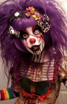 Scary Female Clown Costume, Zombie Clown Art, Neon Clown Costume Diy, Zombie Clown Costume, Zombie Clown Makeup, Halloween Clown Makeup Scary, Creepy Clown Costume Women, Scary Female Halloween Costumes