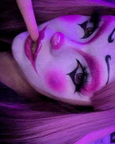 Goth Bratz Makeup, Tiktok Clown Makeup, Pink And Blue Clown Makeup, Pink And Black Clown Makeup, Colourful Clown Makeup, Kawaii Clown Makeup, Pink Emo Makeup, Makeup Creative Ideas, Pink Drag Makeup