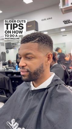 Barber! Do this to make your lines/partings bolder, cleaner and more long lasting! Click through to watch the full tutorial. #barber #haircut | barber haircut | men's hairstyles Barber Tips, Men Fade Haircut Short, Barber Haircut, Mens Fade, Taper Fade, Daily Video, Your Man, Fade Haircut, Long Lasting