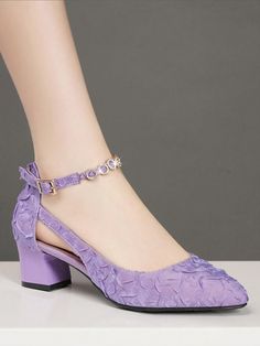 New Spring/Summer Pointed Toe High-Heeled Sole Shoes With Chunky Heel, Rhinestone Buckle Decoration And Shallow Vamp Quinceanera Shoes Purple, Purple Quinceanera Heels, Quince Clothes, Purple Shoes Heels, Quinceanera Heels, Hoco Shoes, Lilac Heels, Lavender Heels, Color Uva