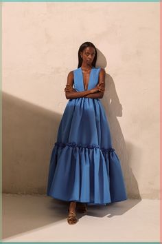 “What a gorgeous gown, you look like the Rose Parade.\ Greta Constantine, Wedding Guest Dress Summer, 가을 패션, African Fashion Dresses, Mode Vintage, Classy Dress, African Dress, Blue Dress, Look Fashion