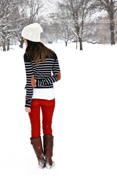 striped sweater, red jeans & boots Cords Outfit, Pants With Boots, Winter Mode, Urban Chic, Up Girl