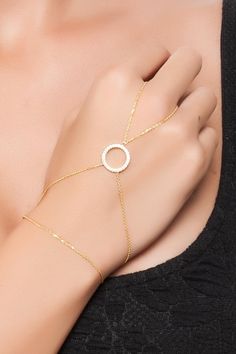 Gold Hand Chain, Bracelets Design, Gold Hand, Fashion Jewelry Sets