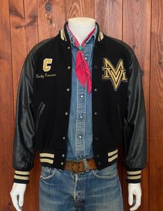 FAST SHIPPING WITH UPS. Tracking number will be sent to you. Description: Made In USA Beautiful leather sleeve vintage Varsity jacket. Condition: Very Good Ready to wear. Marked size: Small , but please refer to measurements A: pit to pit : 53cm B: length from back neck seam to bottom back hem: 66cm C: from neck seam to bottom sleeve hem: 77cm *See last picture for details. *Please view all Detailed Pictures of the item up for offer for exact condition. *Please carefully view all size dimensions Luxury Navy Sporty Varsity Jacket, Retro Long Sleeve Varsity Jacket For Campus, Retro Varsity Jacket With Letter Print, Retro Cotton Varsity Jacket For Fall, Retro Varsity Jacket With Letter Patch And Baseball Collar, Retro Varsity Jacket With Letter Print For College, Retro Fall Outerwear For Campus, Retro Varsity Jacket With Baseball Collar For College, Retro College Varsity Jacket With Baseball Collar