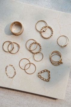 Jewelry Flatlay, Chain Ring Gold, Zirconia Rings, Golden Jewelry, Gold Alloys, Gold Filled Ring, Bare Necessities, Academia Aesthetic, Colour Yellow