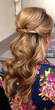 So pretty! Long Hair With Layers, Fancy Hair, Hair With Layers, Wedding Guest Hairstyles, Long Blonde, Great Hair, Gorgeous Hair