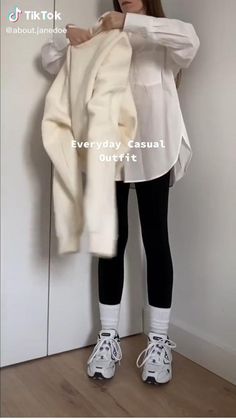 Autumn Winter Style 2024, Puffy White Jacket Outfit, Winter Day Dress Outfit, Italy Fits Fall, Overcast Day Outfit, Sporty Outfits For Women Winter, How To Style White Sweatshirt, Japan Aesthetic Clothing, Going For Coffee Outfit