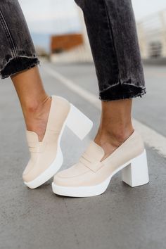 Hannah Heels-Beige Shoes For Bank Teller, Work Shoes Women Office Wear, Work Shoes 2022, Princess Heels, Teva Flatform, Heels Beige, Work Outfits Women Summer, Neutral Heels, Business Casual Shoes