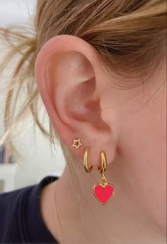 Preppy Earrings, Piercing Lobe, Preppy Accessories, Star Earring, Preppy Jewelry, Cute Ear Piercings, Piercing Inspo, Heart Earring