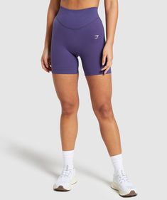 Sporty Seamless Purple Bottoms, Fitted Purple Sports Shorts, Purple Fitted Sports Shorts, Fitted Moisture-wicking Purple Shorts, Gymshark Shorts, Girl Walk, Seamless Shorts, Stretches For Flexibility, Purple Shorts