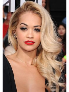 To give your blowout major bounce, use a round brush to dry two-inch sections at a time, pinning each section into barrel curls while they cool. When you let them down, you'll have big, glam curls! Part hair on the side, and tease the roots to get Rita Ora's flirty down 'do. - Seventeen.com Retro Curls, Side Swept Hairstyles, Barrel Curls, Vintage Waves, Curls Hairstyles, Side Hairstyles, Hair Trend, Long Blonde, Vintage Hair