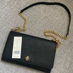 Black Tory Burch Emerson Chain Wallet Kate Spade Purse Black, Tory Burch Purse, Tory Burch Handbags, Chain Wallet, Crossbody Clutch, Purse Black, Kate Spade Purse, Tory Burch Bag