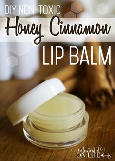 Honey Diy, Honey Cinnamon, Lip Balm Recipes, Homemade Lip Balm, Homemade Lotion, Diy Lip Balm, Diy Lips, Diy Cosmetics