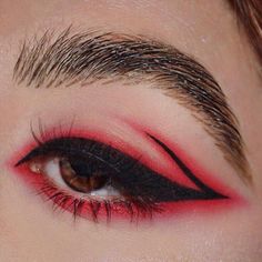 Rosa Make-up, Halloweenský Makeup, Tutorial Eyeliner, Make Up Designs, Pink Makeup Brush, Heavy Makeup