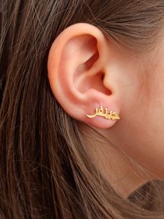 Color: gold Earrings size: 2.3cm/0.6 cm Material: 925 Sterling Silver Weight:1.15grams the price is for one pair of earrings You can make us write your name or the name of the person you love with the Arabic alphabet. The product is made of extremely high quality material. Unbreakable color is 925 silver. It has a solid structure and you can use it for many years. Solid silver Arabic Name earring Personalized Arabic Name earring-Arabic earring silver Islam earring Arabic Jewelry Stylish design e Gold Plated Cartilage Earrings As Gift, Silver Gold Plated Plug Earrings As Gift, Silver Gold-plated Plug Earrings For Gift, Arab Earrings, Blue Anklet, Arabic Jewelry, Arabic Names, Write Your Name, Name Earrings