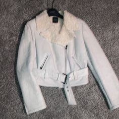 Beautiful Never Worn Sheepskin Shearling Jacket. Outside Is The Skin(Leather) And Inside Is The Sheepskin. Bomber Jacket Style Front Zip And Belted With Zip Pockets And Zippered Sleeves White Sheepskin Outerwear For Winter, White Sheepskin Winter Outerwear, White Shearling Outerwear With Faux Fur Trim, Winter White Sheepskin Outerwear, Winter White Sheepskin Outerwear For Winter, White Shearling Fur Coat, Chic White Sheepskin Outerwear, Winter White Sheepskin Outerwear With Faux Fur Lining, White Sheepskin Outerwear With Faux Fur Trim