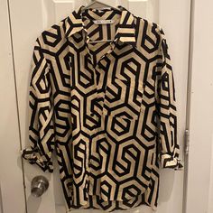 Zara Blouse. Never Used. Size Xs Spring Black Blouse With Geometric Pattern, Chic Graphic Print Button-up Blouse, Chic Spring Tops With Geometric Pattern, Chic Long Sleeve Tops With Geometric Pattern, Chic Button-up Blouse With Graphic Print, White Blouse With Geometric Pattern For Spring, Black Shirt With Geometric Pattern For Spring, Chic Collared Blouse With Graphic Print, Chic Spring Blouse With Geometric Pattern