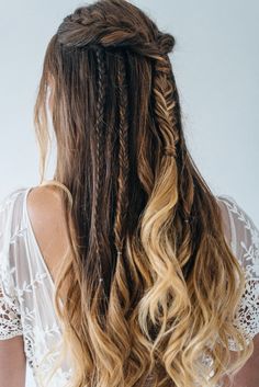 Wedding Hair Boho Braid, The 100 Hair, Rock Style Hair, The 100 Hairstyles, Half Up Half Down Braided, Elven Hair, Bohemian Hair, Folk Hairstyle Boho Style, Boho Hair Photoshoot