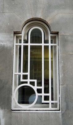 Old yet so Modern Art Deco Window, Art Deco Inspiration, Art Deco Buildings, Art Deco Architecture, Style Deco, Design Industrial, Estilo Art Deco, Notting Hill