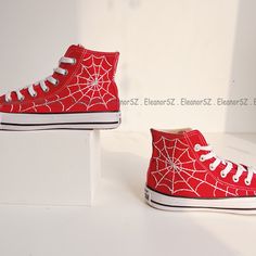 Canvas Shoe Embroidery, Spider Man Shoes Converse, Spider Man Converse, Spiderman Converse, Spiderman Shoes, Converse Ideas, Embroidery Converse, Flowers Shoes, Shoes Flowers