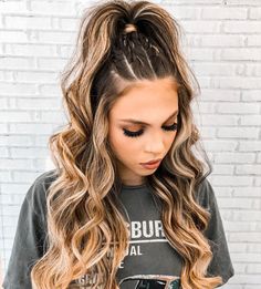 Dance Hairstyles, Hair Stylies, Penteado Cabelo Curto, Festival Hair, Braided Hairstyles Tutorials, Hairdo For Long Hair, Hair Stylist Life, Braided Hairstyles Easy, Long Wavy Hair