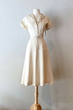 50s Everyday Fashion, Vintage 1940s Dresses, 1940s Dresses Casual, 40s Dresses Vintage, 1940s Clothes, 1920s Clothes, 1940s Clothing, 1940s Vintage Dresses, 50s Clothing