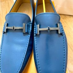 Very Very Nice Mens Tods Loafers Luxury Blue Leather Shoes For Business Casual, Luxury Blue Loafers With Rubber Sole, Blue Moc Toe Moccasins For Formal Occasions, Blue Moc Toe Loafers For Formal Occasions, Luxury Blue Business Moccasins, Blue Calf Leather Loafers For Business, Luxury Blue Loafers For Business, Luxury Blue Business Loafers, Designer Blue Loafers With Leather Sole