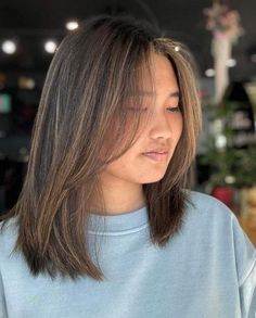 Mid-Length Straight Asian Hairstyle to Look Slimmer Long Layers Haircut Short Hair, Long Curtain Bangs Short Hair Straight, Bangs For Asian Hair, Short Hairstyle Layers Women, Mid Hair Length Styles For Women, Mid Length Fine Hair Styles For Women, Medium Hair Long Bangs, Mid Lenght Haircut Girl, Middle Part Face Framing Layers