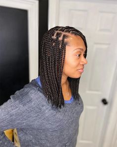 25 Hottest Knotless Braids Style: Illustrated Guide Braids Bob Style, Box Braids Bob, Bob Braids Hairstyles, Short Box Braids Hairstyles, Short Box Braids, Bob Braids, Box Braids Hairstyles For Black Women, Braids Hairstyles Pictures, Short Braids