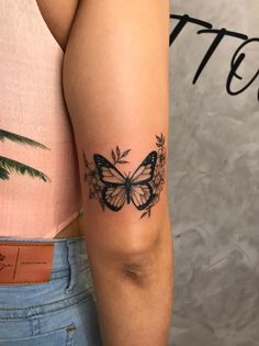 Above Elbow Tattoo, Butterfly With Flowers Tattoo, Catrina Tattoo, Tattoo Ideas Unique, Inspo Tattoo, Tattoo Designer, Tattoo Artist Tattoo, Small Forearm Tattoos