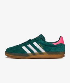 The GAZELLE INDOOR W model  from the brand   adidas  which is part of the FA2023 collection , has arrived || is now available at . Women's Handball, Green Adidas, Adidas Samba Og, Adidas Sneakers Women, Baskets Adidas, Sneakers Adidas, Adidas Gazelle, Adidas Samba, Adidas Women