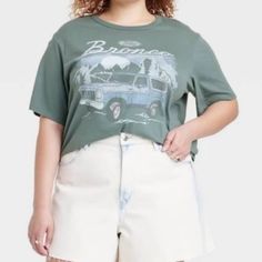 Women's Ford Bronco Short Sleeve Graphic T-Shirt - Green Xs New With Tags From Target, No Imperfections Brand: Ford Size Xs 11221 Bronco Shirt, Classic Ford Broncos, Hem Style, Ford Bronco, Graphic Tees Women, Cute Shirts, Everyday Look, Stylish Women, Black Tee