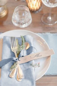 Dusty Blue light blue Chiffon Napkins by Arcadia Designs LLC Purple Restaurant, Rustic Modern Wedding, Tafel Decor, Modern Wedding Inspiration, Holiday Table Settings, Wedding Place Settings, Winter Wedding Inspiration, Pretty Tables, Wedding Table Settings