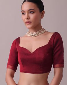 Bridal Blouse Designs Front Neck, Saree Blouse Designs Front And Back, Blouses Front Neck Designs, Neck Designs For Lehenga Blouse, Blouse Designs For Big Bust, Blouse Design For Red Saree, Saree Blouse Stitching Ideas, Lehenga Blouse Designs Front Neck, Red Blouse Designs For Lehenga