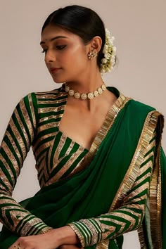 Rajwada Blouse Designs, Katan Blouse Design, Blouse Designs For Green Saree, Green Blouse Designs, Long Blouse Designs, Fashionable Saree, New Saree Blouse Designs, Blouses Designs, Latest Model Blouse Designs