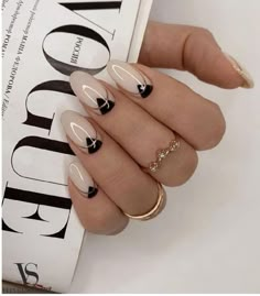 There are many 'Nail&Beauty' salons in Ibiza. Read all about our experiences | trendynails | vogue | brightfallnails | falltransitionnails | fallnailinspirationautumn | autumnnailsideas | fallnailsinspo | nailsinspirationfall | nailsforfallautumn | autumnnailart | autumnaesthetic | autumnnailscolors | autumnailsacrylic | whitenails | blacknails | blackgoldennails | whiteblacknails | acrylicnails | summernails2022colortrends | summerfallnails | summerfalnails2022 | nailsacrylic |  nails2colors Short Nail Designs 2024, Bougie Nails, Unghie Sfumate, Minimal Nails, Geometric Nail, Her Nails, White Nail, Neutral Nails