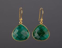 A pair of natural emerald stones set in gold plated bezel:1. Stone : emerald (natural gemstone)2. Stone size: 19 x 19 mm 3. earring total length ~ 36 mm4. bezel material: gold plated5. earring hook: gold plated6. if sending as a gift, a custom jewelry card printed with your own personalized message can be included. Packaged in my shop's premium gift box.Earrings of other stones/in other colors are available. Please browse my other earring listings or send you inquiry. Green Pear-shaped Earrings For Formal Events, Elegant Green Pear-shaped Earrings, Pear-shaped Green Gemstone Earrings, Green Pear-shaped Gemstone Earrings, Green Teardrop Earrings As Gift, Green Teardrop Earrings For Gift, Formal Green Teardrop Gemstone Earrings, Pear-shaped Emerald Green Earrings, Elegant Gemstone Teardrop Earrings For Gift