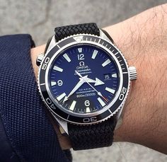 Omega seamaster. Want. Omega Railmaster, Victorinox Watches, Omega Watch Vintage, Omega Seamaster Aqua Terra, Gentleman Watch, Wear Watch, Seamaster Aqua Terra, Planet Ocean, Omega Watches