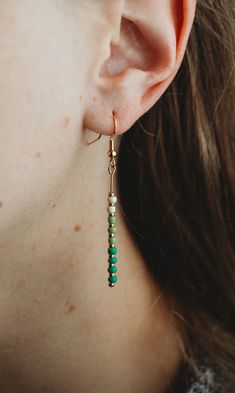 Gold Bar Earrings, Bead Bar, Bead Sewing, Earrings Beaded, Earrings Dainty, Earrings Minimalist, Jewelry Making Tutorials, Dangly Earrings, Bar Earrings