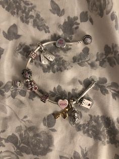 Pandora Bracelet Inspiration, Pandora Bracelet Ideas, Girly Bracelets, Pandora Bangle, Pandora Bracelet Silver, Bracelet Inspiration, Bracelet Inspo