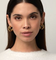 Meet these are lightweight, tarnish-free, and waterproof earrings! We love these modern triple hoop earrings. Style these earrings up for a fun night out or make them an essential part of your daily line up.
Size:1" Modern Wrap Earrings, Modern Tarnish Resistant Wrap Earrings, Waterproof Earrings, Triple Hoop Earrings, Hoop Earrings Style, Skin Allergies, Gold Piece, Zodiac Necklaces, Flower Bracelet