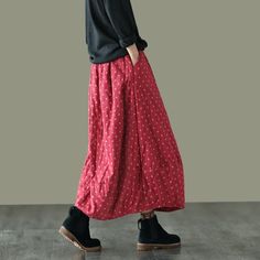 Retro cotton and linen skirt, 80% cotton and linen material, pure cotton interlayer, soft and comfortable texture, medium thickness, comfortable and warm. Ankle length, elastic waist, and hemstitching. The surface of the material is hand-embroidered has a retro inspiration. This cotton and linen skirt is very loose and versatile. It is also recommended to wear with boots. Details: Type: Women's Skirts Gender: Women Material: Cotton, Linen Pattern: Floral Season: Autumn, Winter Style: Casual, Loo Quilted Skirt, Linen Quilt, Elastic Waist Skirt, Half Skirt, Winter Skirt, Polka Dot Skirt, Dot Skirt, Linen Skirt, Plus Size Skirts