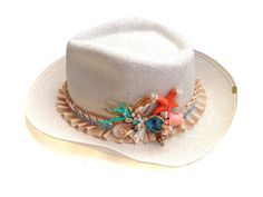 NEREIDES HAT Handmade Linen Fedora (100% Natural Straw). Materials:Real shells,crystal beads,agate,cultivated brand,elements of coral paste,band of pony leather.Garnished By Margietta Thomas.  ATTENTION! Because of the extra tax of 12% in all the things imported in the United states and in Australia,  Hatsncompany gives  a 50% discount to the shipping cost (7.5 instead of 15 euros) for all the American and Australian citizens.  Sizing Instructions: In order to determine your size you can use eit Hat Fedora, Hat Bands, Les Nereides, Painted Hats, Hat Band, Summer Hats, Fast Fashion, Boho Style, Diy Ideas