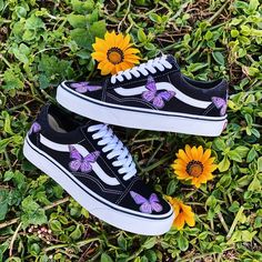 Vans Shoes Fashion, Skateboard Style, Custom Vans Shoes, Cute Vans, Butterfly Shoes, Custom Nike Shoes, Stefan Janoski