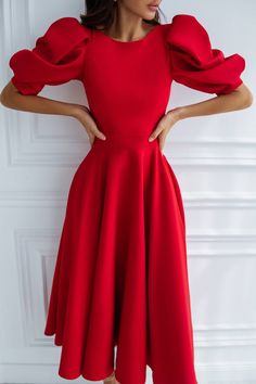 Fabric: Crepe Viscose 50%, Polyester 40%, Elastane 10% Round neckline Puff sleeves Short sleeves Backless dress Midi length Colors: Black, White, Red, Sky-Blue Analogous Outfit, Reception Dresses, Church Dress, Dress Flowy, Closet Goals, Red Sky, Red Midi Dress, Luxury Dress, Dress Midi