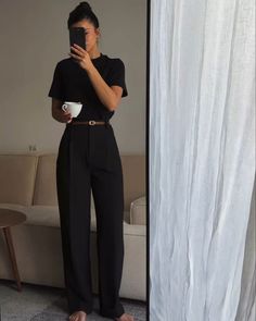 Black On Black Work Outfits, Summer To Fall Work Outfits, Fall Outfits Women For Work, Birthday Outfit Work, Autumn Outfits 2024 Work, Women's Office Wear, Outfit Inspirations 2024, Feminine Formal Outfits, Work Inspo Outfit