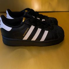 Adidas Shell Toe Size 7c Worn Only Once Amazing Condition Basically Brand New Great Low Price Black Shoe White Logo Back To School Shoes Adidas, Dope Shoes For Women, Cute All Black Shoes, Latina Shoes, Shoes To Get, Cute Cheap Shoes, Cute Shoes For School, Shoes For Back To School, Adidas Shoes Black