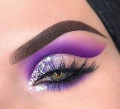 Maquillage Yeux Cut Crease, Purple Eye Makeup, Purple Makeup, Beautiful Eye Makeup, Purple Eyeshadow